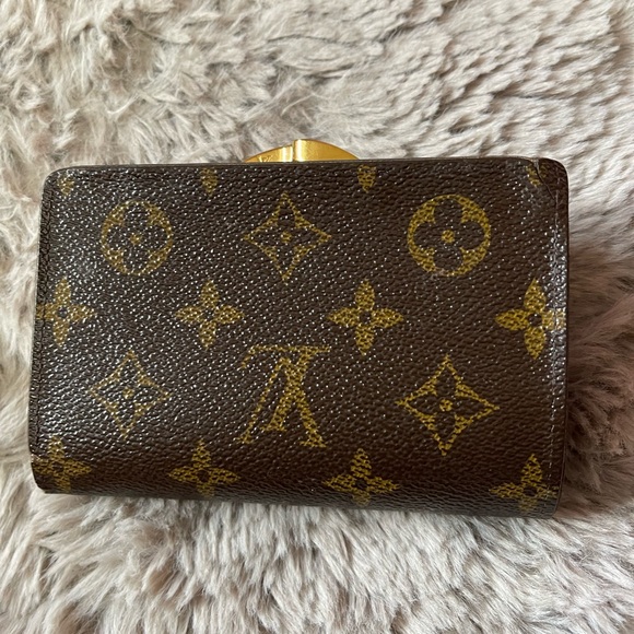 LV monogram kiss-locked wallet - Picture 2 of 10